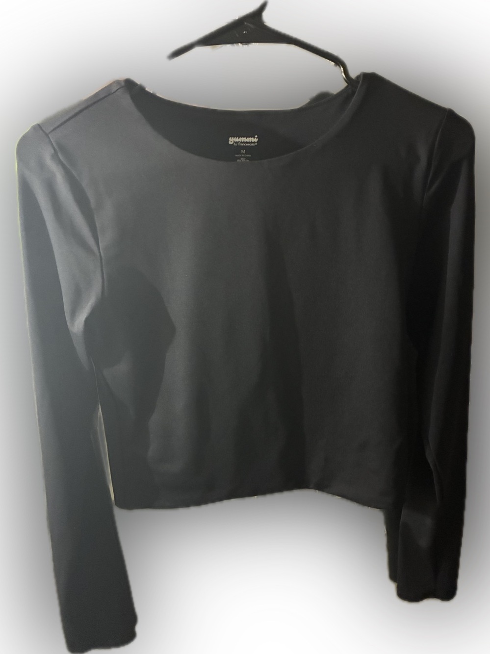 Yummi Long Sleeve Cropped Top in Black Size Medium